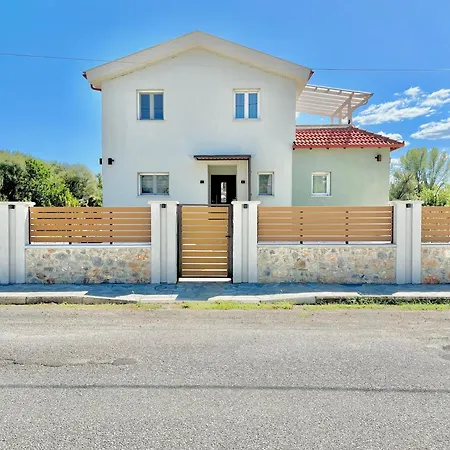 Πράσινο σπιτάκι 4* 카스토리아