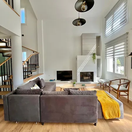 Πράσινο σπιτάκι 카스토리아