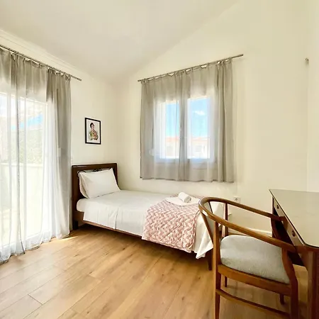 Πράσινο σπιτάκι 아파트 4*